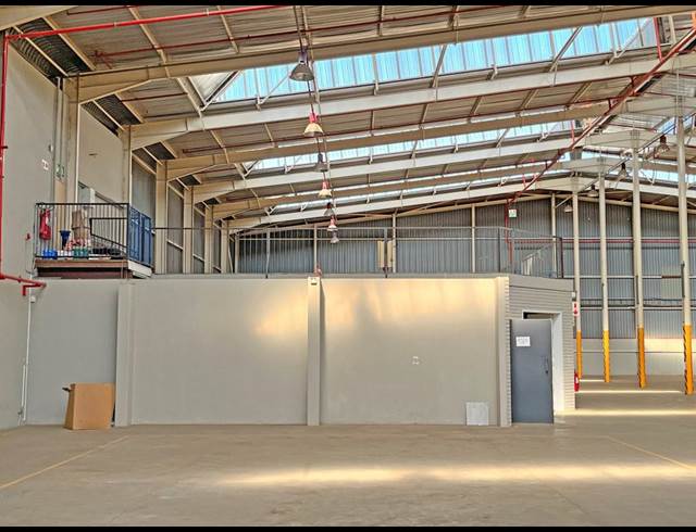 3,891M² WAREHOUSE TO LET IN KELVIN