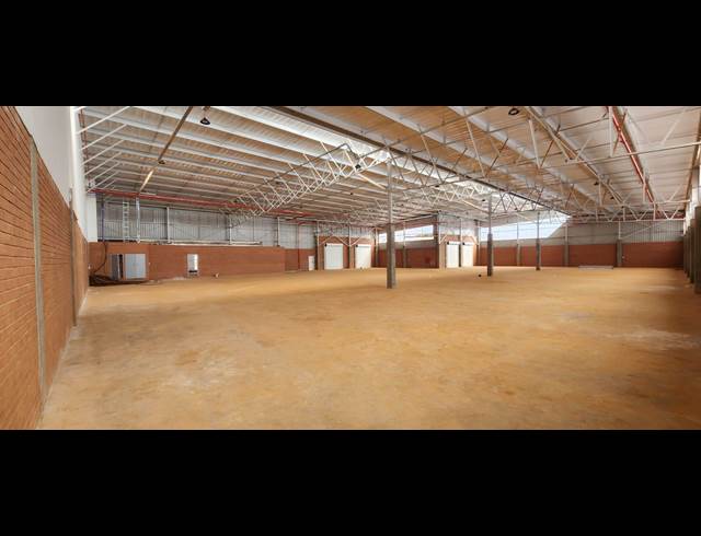 1,774M² WAREHOUSE TO LET IN WITFONTEIN