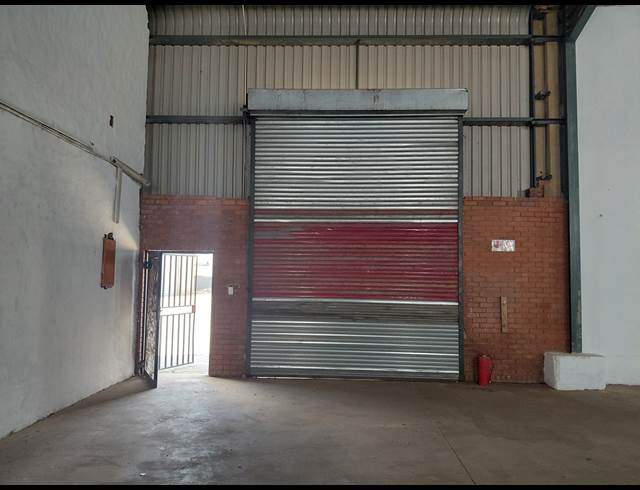 381M² WAREHOUSE TO LET IN CLAYVILLE