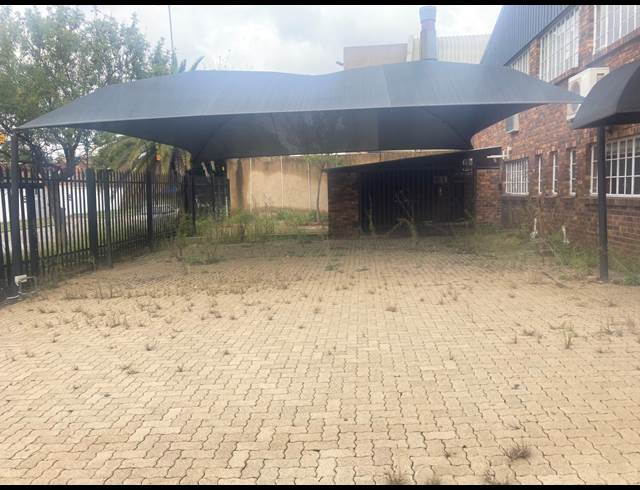 650M² WAREHOUSE TO LET IN KYA SANDS