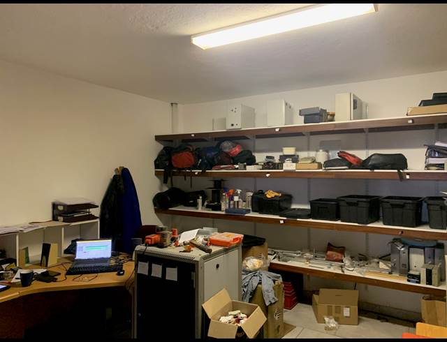 372M² WAREHOUSE TO LET IN RIVERSIDE PARK