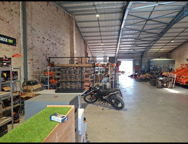 457M² WAREHOUSE TO LET IN RIVERSIDE PARK
