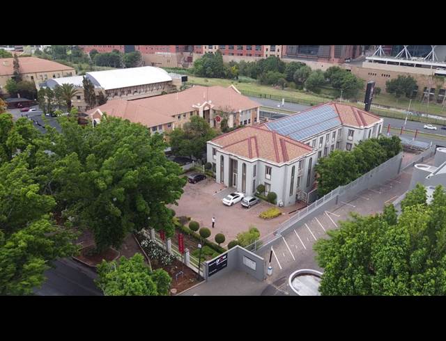 1,442M² OFFICE TO LET IN WAVERLEY