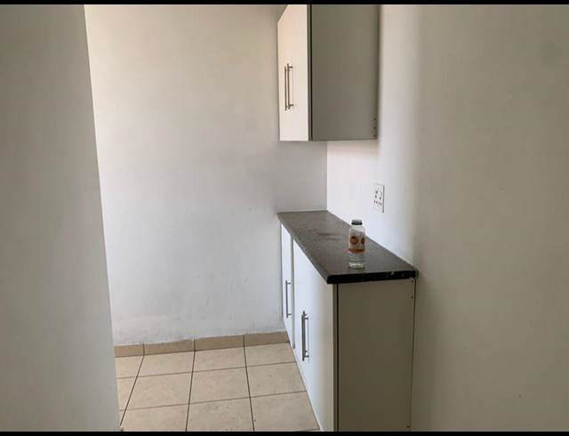 255M² OFFICE TO LET IN STRIJDOMPARK