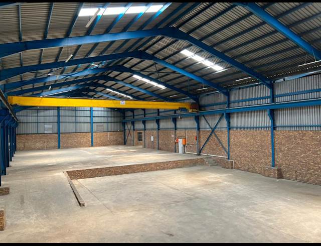 2,500M² WAREHOUSE TO LET IN GERMISTON SOUTH