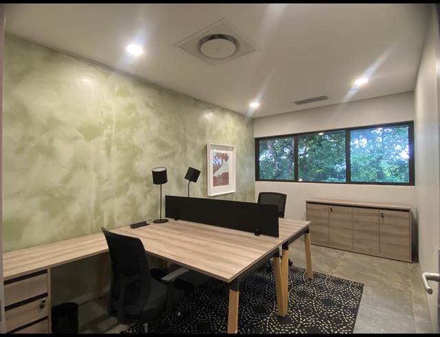 14M² BUSINESS CENTRE TO LET IN BALLITO CENTRAL