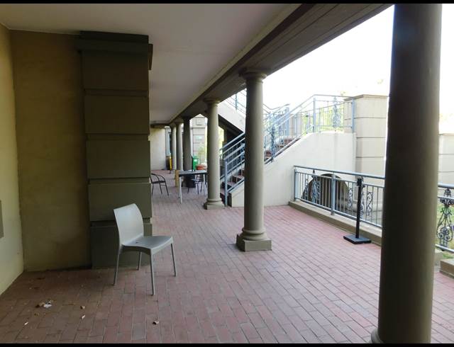 191M² OFFICE TO LET IN HYDE PARK