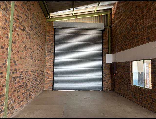 410M² WAREHOUSE TO LET IN PROLECON