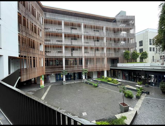 368M² OFFICE TO LET IN DE WATERKANT