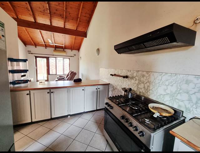 3 BEDROOM APARTMENT BLOCK RENTED IN EMPANGENI CENTRAL