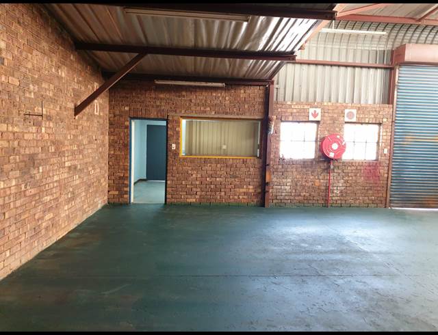 144M² WAREHOUSE TO LET IN WADEVILLE
