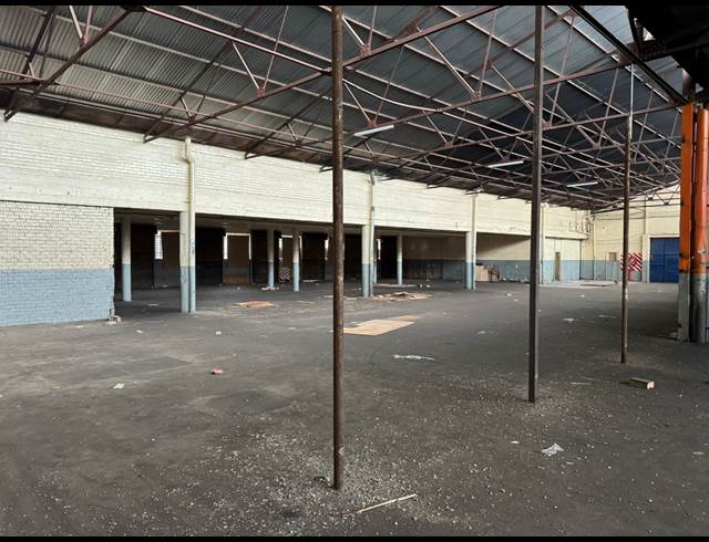 2,500M² WAREHOUSE TO LET IN BOOYSENS RESERVE