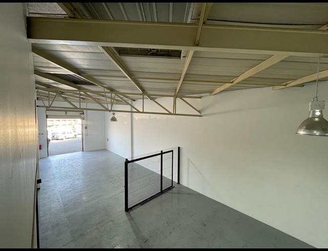613M² WAREHOUSE TO LET IN HALFWAY HOUSE