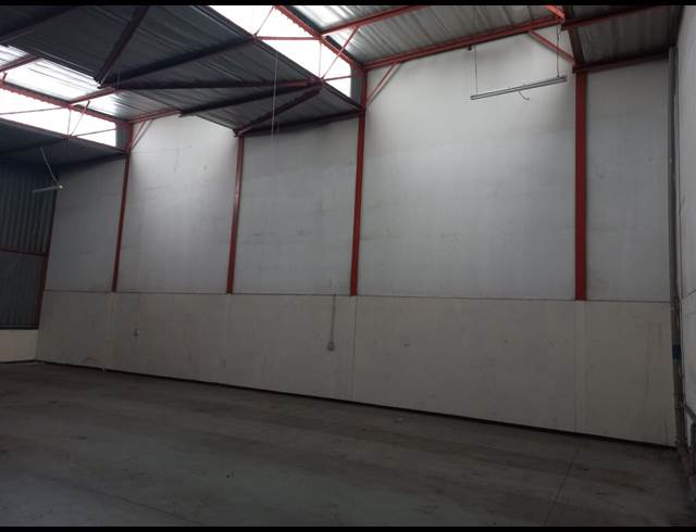 250M² WAREHOUSE TO LET IN CITY & SUBURBAN