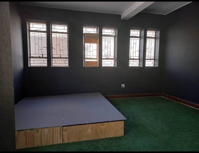 500M² BUSINESS TO LET IN JEPPESTOWN