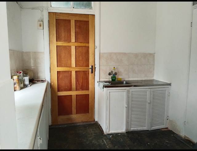 40M² BUILDING TO LET IN AMANZIMTOTI