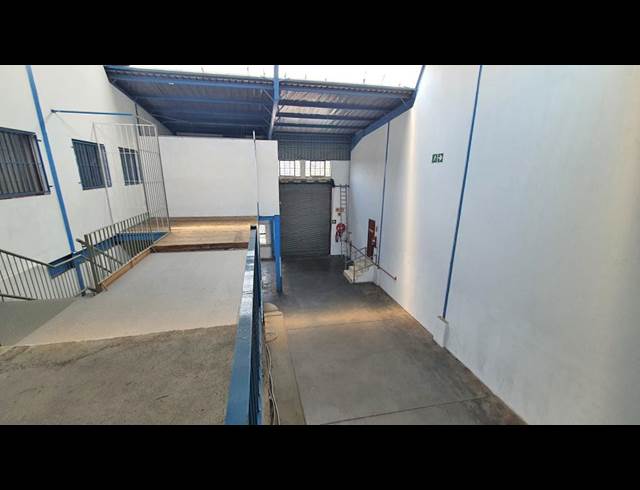 1,000M² WAREHOUSE TO LET IN SEBENZA