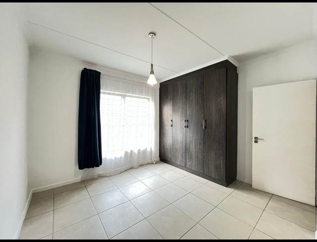 3 BEDROOM PROPERTY TO RENT IN OLIVEDALE