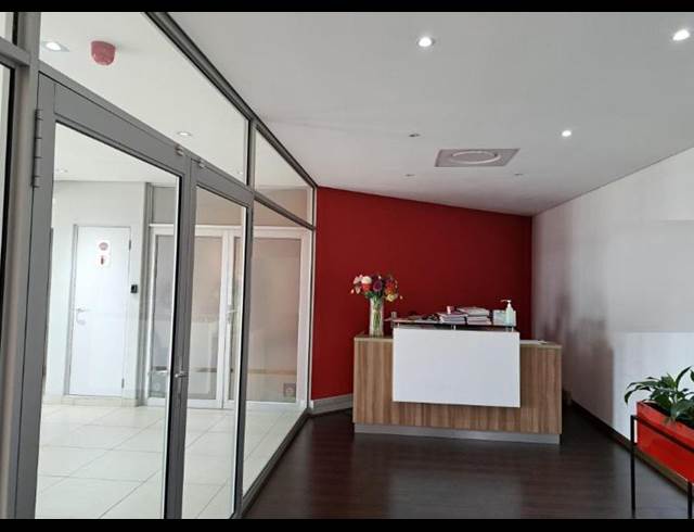 309M² OFFICE TO LET IN MOUNT EDGECOMBE