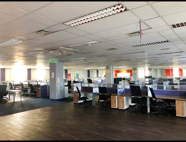 6,162M² OFFICE TO LET IN ISANDO