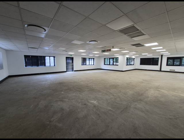 326M² OFFICE TO LET IN SANDTON CENTRAL