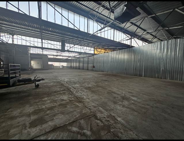 1,459M² WAREHOUSE TO LET IN ISANDO