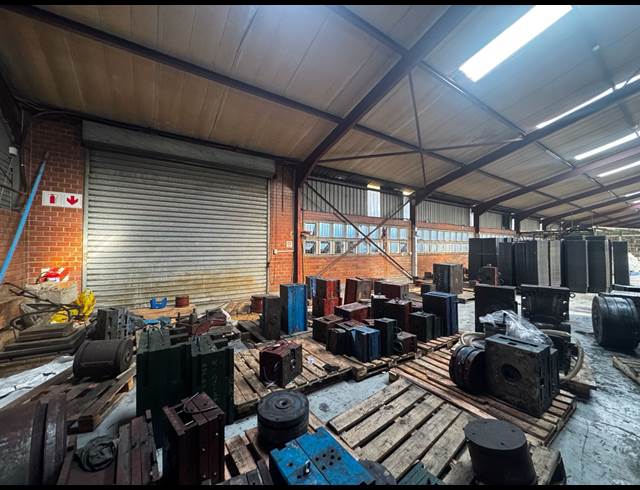 2,250M² WAREHOUSE TO LET IN PHOENIX INDUSTRIAL