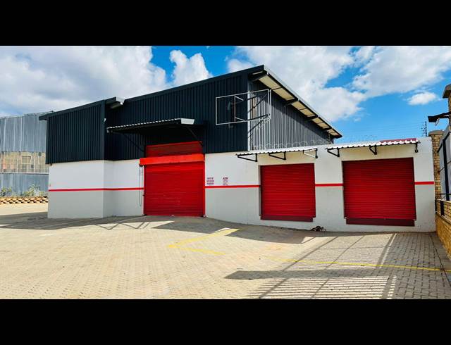 322M² WAREHOUSE TO LET IN FACTORIA