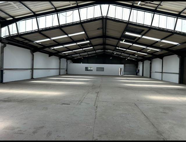 1,146M² WAREHOUSE TO LET IN ANDERBOLT