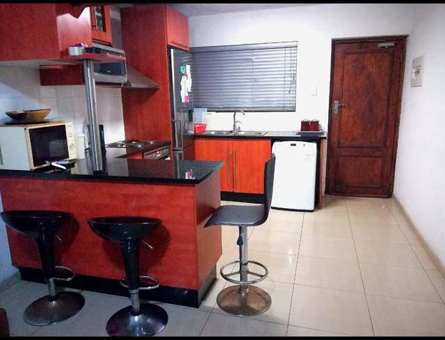 2 bed property to rent in MONTCLAIR