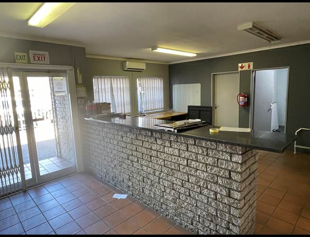 798M² WAREHOUSE RENTED IN OTTERY EAST