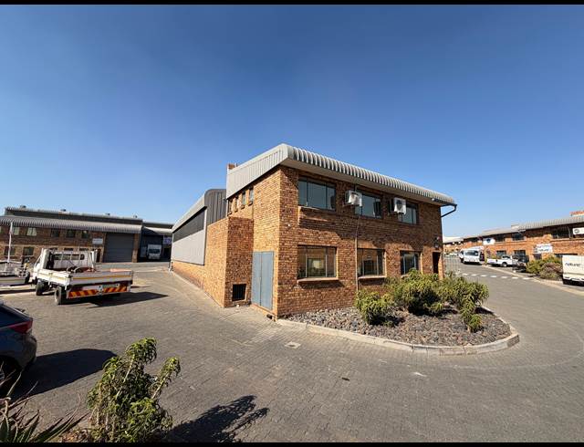450M² WAREHOUSE TO LET IN HALFWAY HOUSE