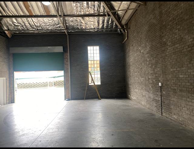 296M² MINI FACTORY TO LET IN HALFWAY HOUSE