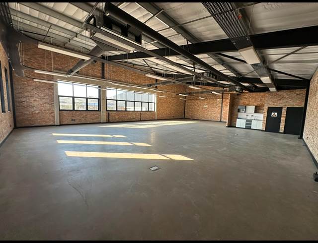 2,542.22M² WAREHOUSE TO LET IN RIVERSANDS