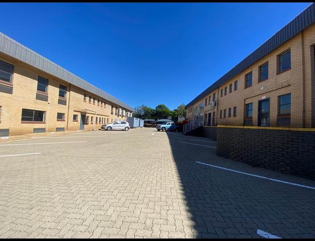 1,678M² WAREHOUSE TO LET IN RANDJESPARK