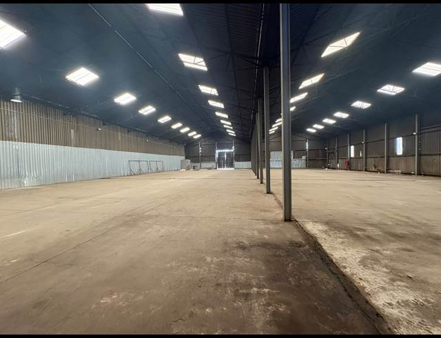 3,200M² WAREHOUSE TO LET IN GERMISTON SOUTH
