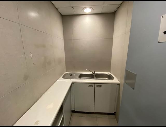 869M² OFFICE TO LET IN CAPE TOWN CITY CENTRE