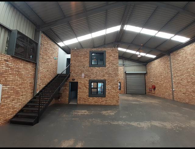 254M² WAREHOUSE TO LET IN PRINCESS AH