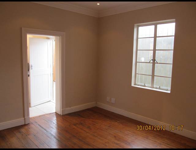 2 bed property to rent in OBSERVATORY