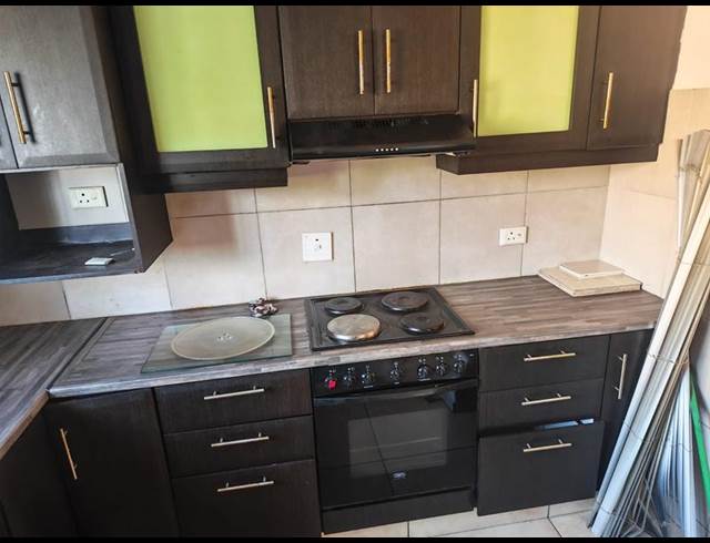 2 BEDROOM PROPERTY TO RENT IN OVERPORT