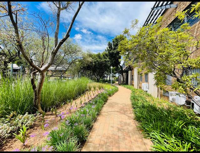 684M² OFFICE TO LET IN RANDJESPARK