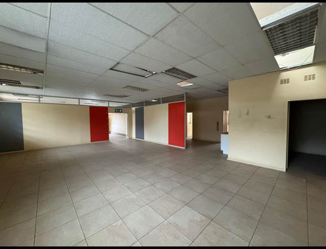 573M² OFFICE TO LET IN MODDERFONTEIN