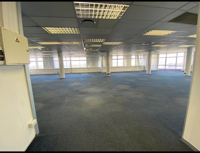 563M² OFFICE TO LET IN MILNERTON RIDGE