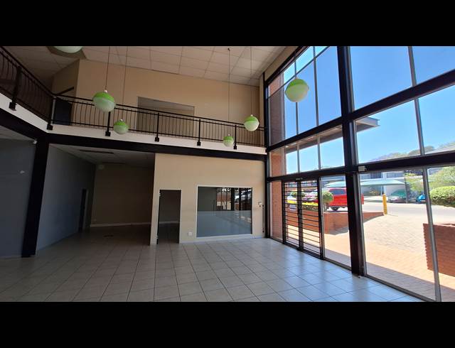 420M² SHOWROOM TO LET IN NORTH RIDING