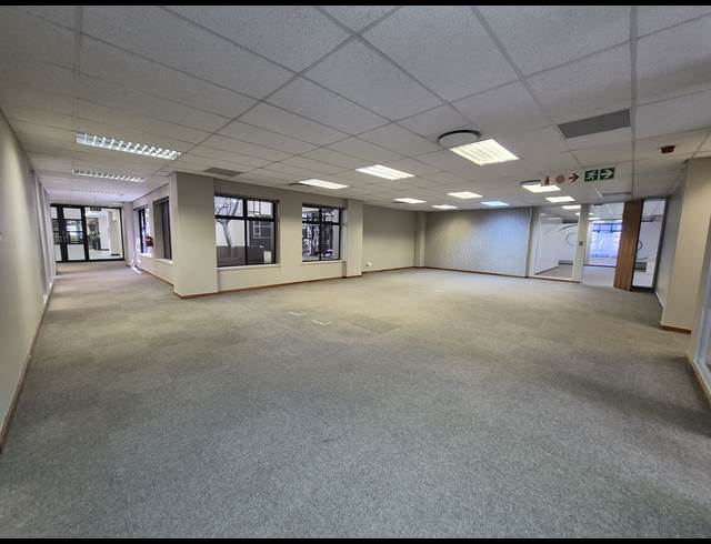 515M² OFFICE TO LET IN SANDTON CENTRAL