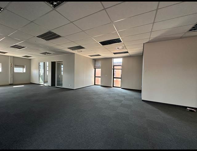 233.30M² OFFICE TO LET IN HIGHVELD TECHNOPARK