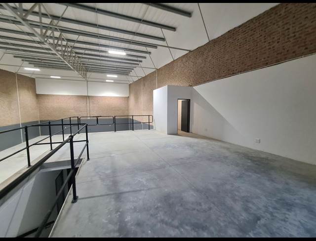 519M² WAREHOUSE TO LET IN SAMRAND BUSINESS PARK