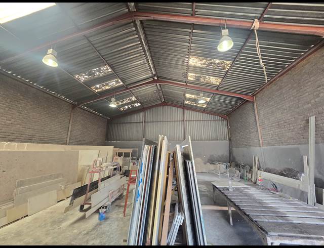 264M² WAREHOUSE TO LET IN ANDERBOLT