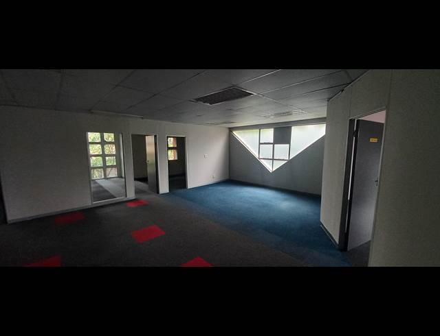 126.49M² BUSINESS TO LET IN HIGHVELD