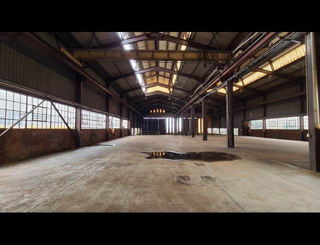 1,850M² WAREHOUSE TO LET IN CHLOORKOP